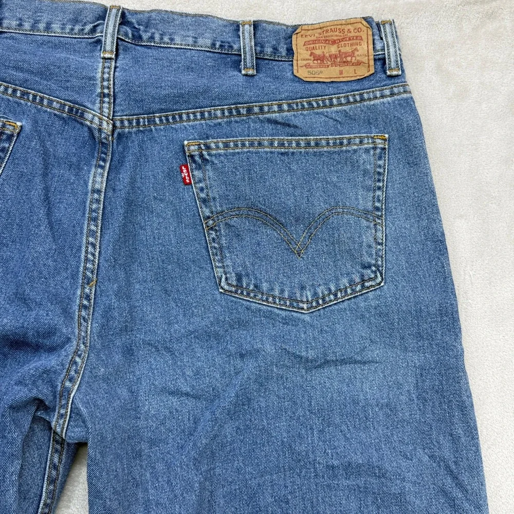 Levi's 505 Straight Fit Jeans Mens 46x34 Blue Medium Wash Denim Classic Casual